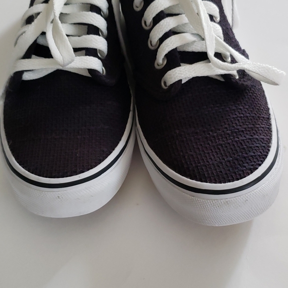 Van's shoes - Picture 3 of 10